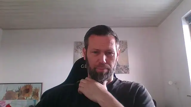 Snapshot of Gotta1 chatting on January 9, 2026, 12:30 pm Gotta1 online show from January 9, 2026, 12:30 pm