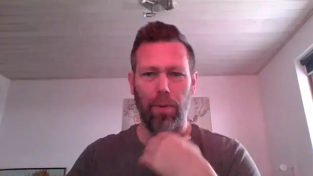 Snapshot of Gotta1 chatting on February 8, 2026, 8:18 am Gotta1 online show from February 8, 2026, 8:18 am