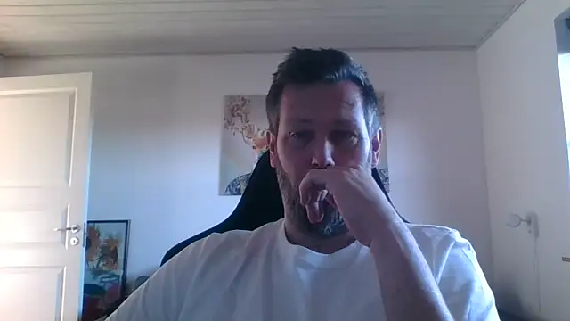 Snapshot of Gotta1 chatting on March 4, 2026, 2:45 pm Gotta1 online show from March 4, 2026, 2:45 pm