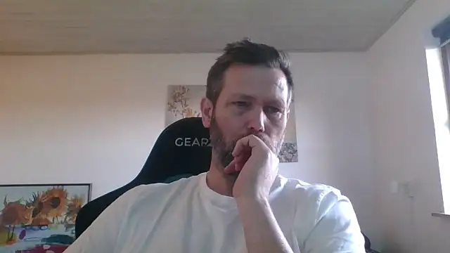 Snapshot of Gotta1 chatting on March 6, 2026, 12:12 pm Gotta1 online show from March 6, 2026, 12:12 pm