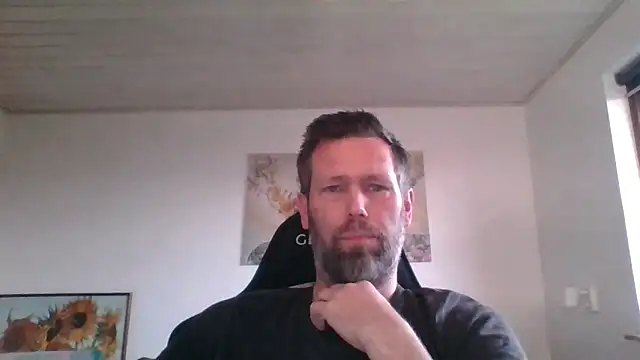 Snapshot of Gotta1 chatting on March 9, 2026, 4:33 pm Gotta1 online show from March 9, 2026, 4:33 pm