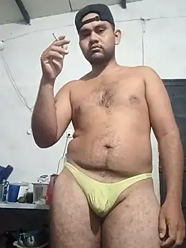 Snapshot of travieso2893 chatting on October 23, 2025, 5:07 am travieso2893 online show from October 23, 2025, 5:07 am