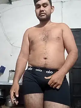 Snapshot of travieso2893 chatting on November 14, 2025, 6:45 am travieso2893 online show from November 14, 2025, 6:45 am