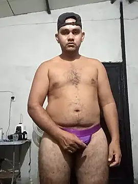 Snapshot of travieso2893 chatting on January 6, 2026, 4:27 am travieso2893 online show from January 6, 2026, 4:27 am