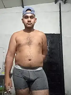 Snapshot of travieso2893 chatting on January 8, 2026, 3:20 am travieso2893 online show from January 8, 2026, 3:20 am