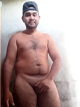 Snapshot of travieso2893 chatting on February 23, 2026, 12:35 pm travieso2893 online show from February 23, 2026, 12:35 pm