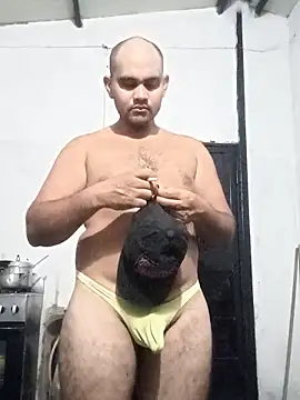 Snapshot of travieso2893 chatting on March 4, 2026, 2:50 am travieso2893 online show from March 4, 2026, 2:50 am