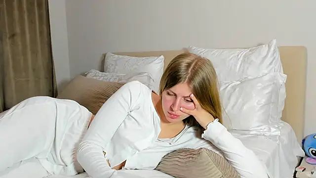 Snapshot of kirraa_ chatting on December 22, 2025, 7:55 pm kirraa online show from December 22, 2025, 7:55 pm