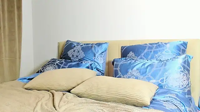 Snapshot of kirraa_ chatting on February 14, 2026, 12:18 am kirraa online show from February 14, 2026, 12:18 am