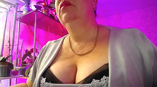  Sweet Woman online show from January 26, 2025, 9:40 am