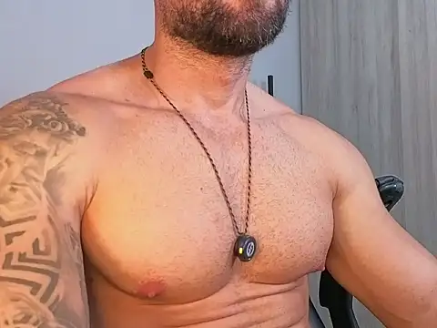 Snapshot of OwenMaximus814 chatting on July 17, 2026, 3:50 pm OwenMaximus814 online show from July 17, 2026, 3:50 pm