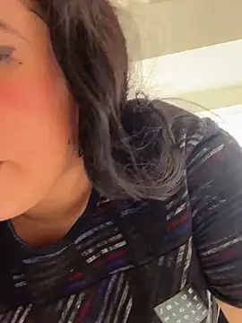 Snapshot of melyescobar chatting on December 25, 2024, 3:06 pm melyescobar online show from December 25, 2024, 3:06 pm