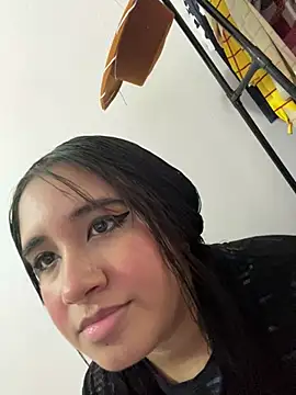 Snapshot of melyescobar chatting on January 5, 2025, 12:10 pm melyescobar online show from January 5, 2025, 12:10 pm