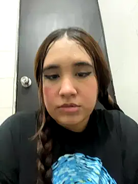 Snapshot of melyescobar chatting on October 22, 2025, 3:29 am melyescobar online show from October 22, 2025, 3:29 am