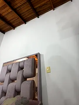 Snapshot of melyescobar chatting on November 2, 2025, 3:31 am melyescobar online show from November 2, 2025, 3:31 am