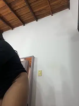 Snapshot of melyescobar chatting on November 13, 2025, 3:27 am melyescobar online show from November 13, 2025, 3:27 am