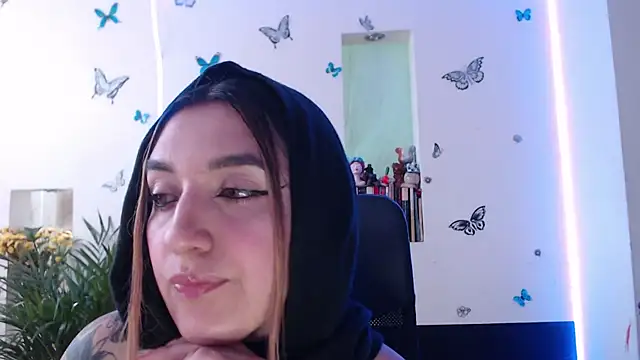 Snapshot of Lia-mitch chatting on October 15, 2025, 6:41 pm Lia-mitch online show from October 15, 2025, 6:41 pm
