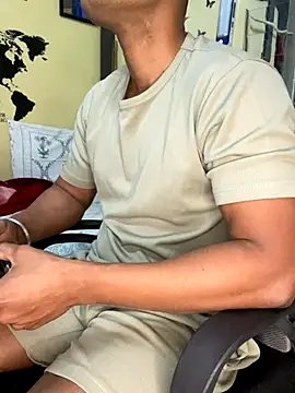 Snapshot of loveboyrp chatting on December 20, 2025, 6:09 am loveboyrp online show from December 20, 2025, 6:09 am