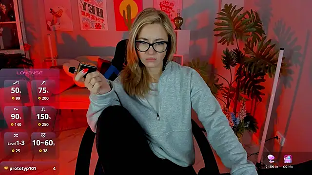 Snapshot of LadyIzabel chatting on December 3, 2025, 8:12 am LadyIzabel online show from December 3, 2025, 8:12 am