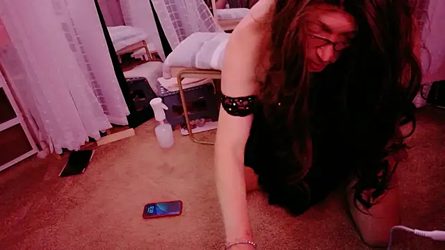 NinasNylonz online show from November 11, 2025, 4:18 pm