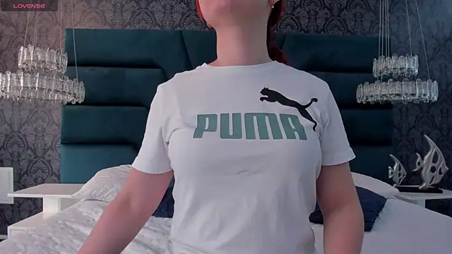 Snapshot of ELIZABETT_ chatting on March 19, 2025, 2:13 pm ELIZABETT online show from March 19, 2025, 2:13 pm