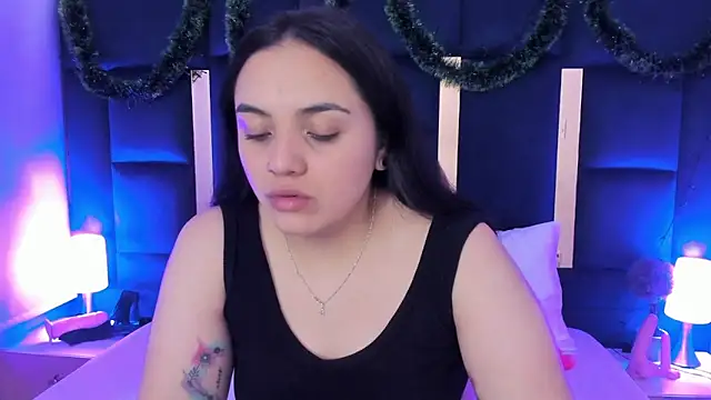 rebecaandpamela online show from December 26, 2024, 2:16 pm