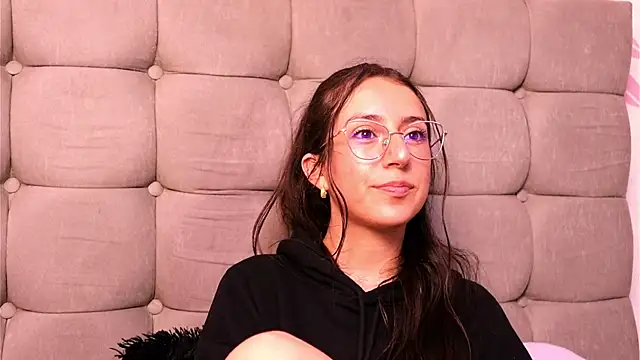 Sweet Sammy  online show from October 22, 2025, 3:51 am