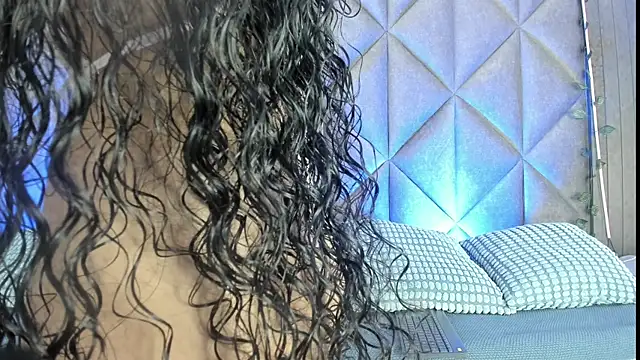 BriaConner  online show from October 20, 2025, 1:50 am