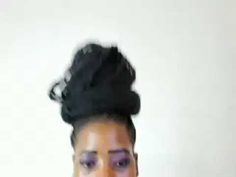 Snapshot of CUPCAKE05 chatting on December 17, 2024, 8:23 am CUPCAKE05 online show from December 17, 2024, 8:23 am