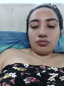 Snapshot of Hellen_Alex chatting on December 17, 2025, 2:56 pm Hellen Alex online show from December 17, 2025, 2:56 pm