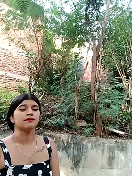 Snapshot of naughty-girl01 chatting on December 22, 2024, 1:33 pm naughty-girl01 online show from December 22, 2024, 1:33 pm