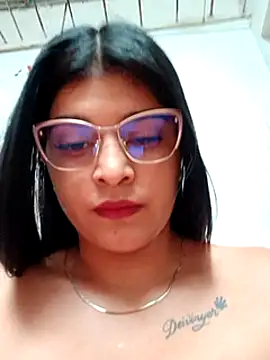 Snapshot of naughty-girl01 chatting on February 10, 2025, 1:11 pm naughty-girl01 online show from February 10, 2025, 1:11 pm