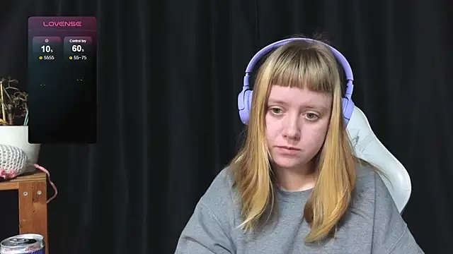 June shy0 online show from November 28, 2025, 8:17 am