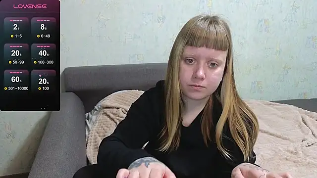 Snapshot of June_shy0 chatting on March 4, 2026, 8:09 am June shy0 online show from March 4, 2026, 8:09 am