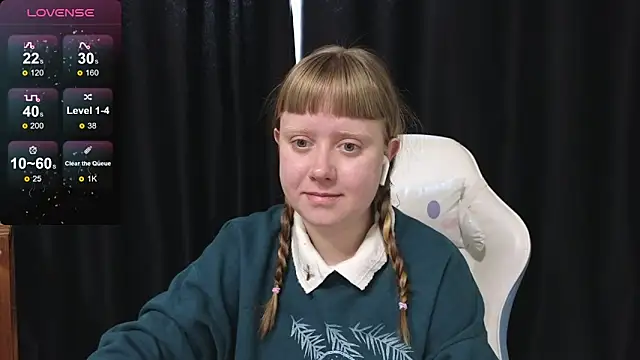 Snapshot of June_shy0 chatting on March 26, 2026, 7:58 am June shy0 online show from March 26, 2026, 7:58 am