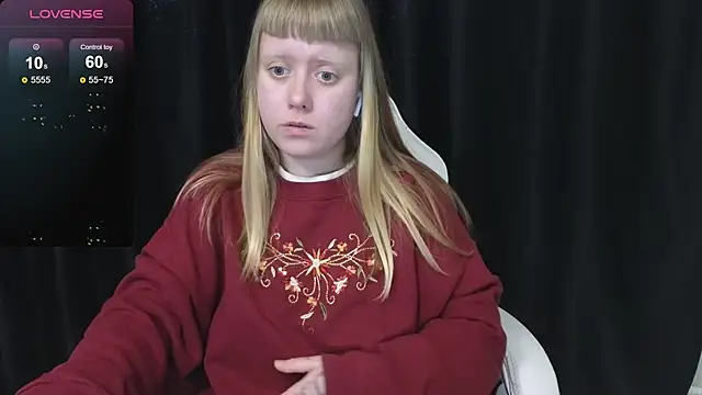 Snapshot of June_shy0 chatting on April 5, 2026, 8:11 am June shy0 online show from April 5, 2026, 8:11 am