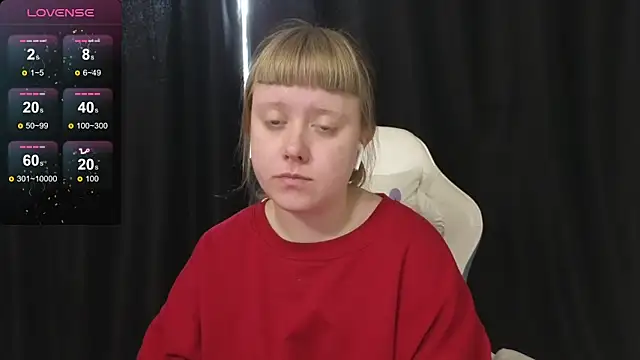 Snapshot of June_shy0 chatting on April 15, 2026, 7:48 am June shy0 online show from April 15, 2026, 7:48 am