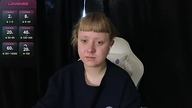 Snapshot of June_shy0 chatting on April 21, 2026, 7:58 am June shy0 online show from April 21, 2026, 7:58 am