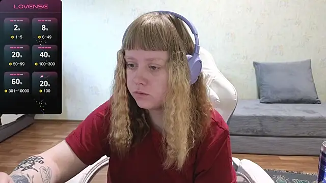 Snapshot of June_shy0 chatting on May 3, 2026, 7:47 am June shy0 online show from May 3, 2026, 7:47 am