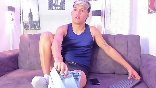 ryan carter08 online show from September 28, 2025, 12:54 pm