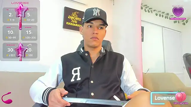 ryan carter08 online show from November 7, 2025, 1:49 am