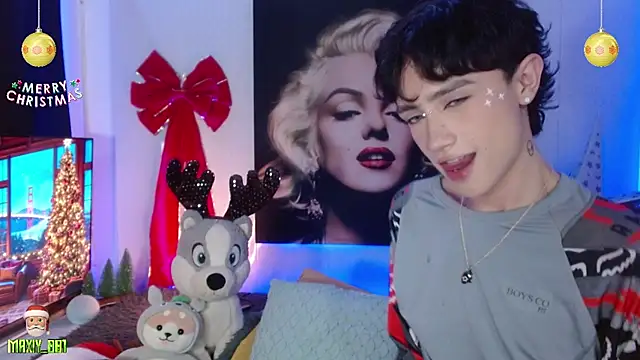 maxiy 001 online show from December 5, 2024, 4:42 am