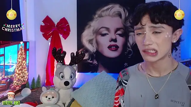 maxiy 001 online show from December 5, 2024, 7:49 am