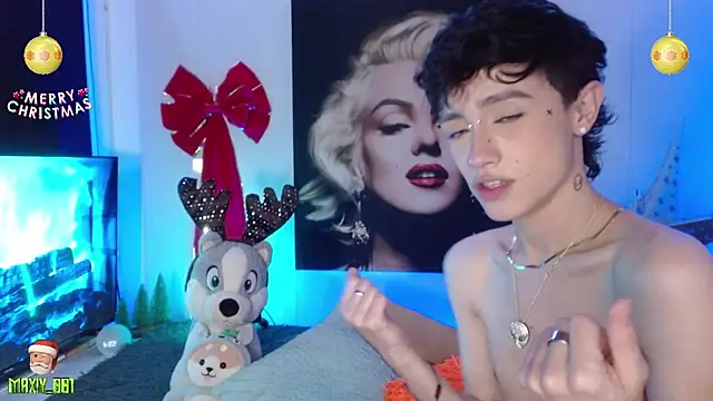 maxiy 001 online show from December 9, 2024, 11:24 pm