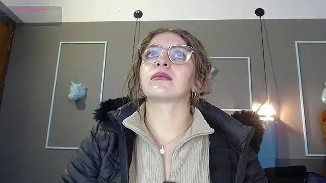 isaabellaa online show from February 3, 2026, 12:10 pm