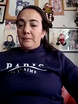 skayhot  online show from December 18, 2025, 1:17 pm