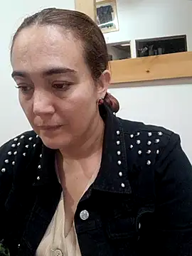 Snapshot of skayhot_ chatting on February 9, 2026, 11:36 am skayhot online show from February 9, 2026, 11:36 am