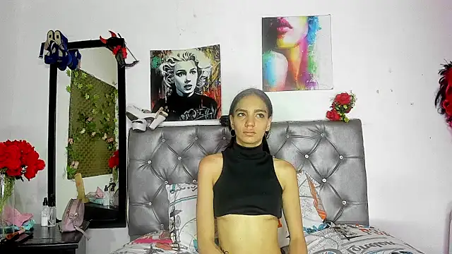 YUKIODAVIS online show from November 11, 2025, 1:22 pm