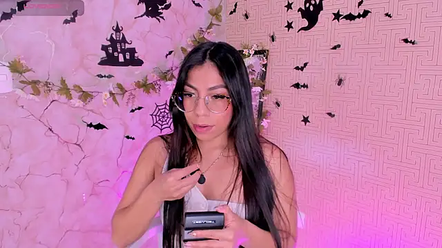 Snapshot of Mia_Gothzx chatting on October 24, 2025, 6:59 pm Mia Gothzx online show from October 24, 2025, 6:59 pm