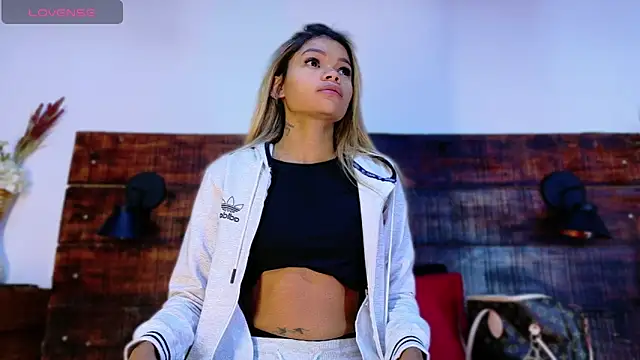 Snapshot of Celeste_sanz chatting on February 17, 2026, 10:01 am Celeste sanz online show from February 17, 2026, 10:01 am